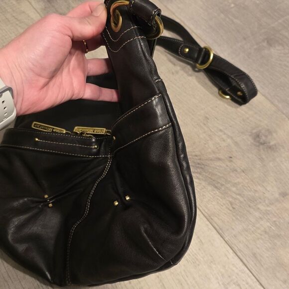 STONE MOUNTAIN BLACK LEATHER CROSSBODY BAG - Picture 8 of 9